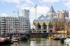 Haringvliet 92A trap links foto's-2.jpg