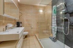 (80)_99_hdr.jpg
