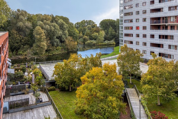 Medium property photo - Oeverpad 515, 1068 PM Amsterdam