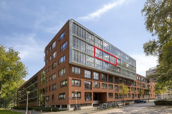 Medium property photo - Oeverpad 515, 1068 PM Amsterdam