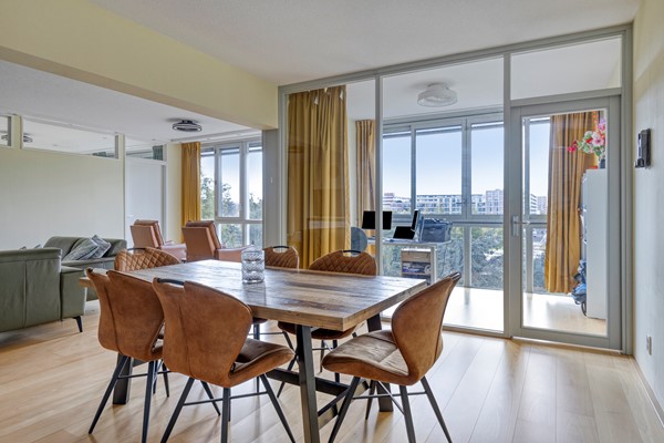 Medium property photo - Oeverpad 515, 1068 PM Amsterdam