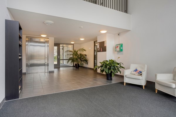 Medium property photo - Mary van der Sluisstraat 428, 1095 ME Amsterdam