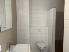 B33B260A-1D34-459A-A0DA-00B21DA85A0F