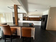 7657A8DD-C367-43E3-A48C-DFF75FB212B1