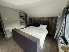 8C9725DE-C636-430A-A273-30BF600B6B3E