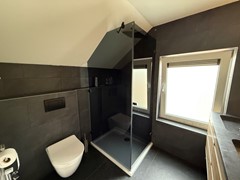 5C1077F0-5537-49E1-84BF-526CB36A48CB