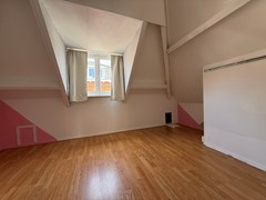 5EB51B7E-4A12-4487-9540-A8E8EB0961BD