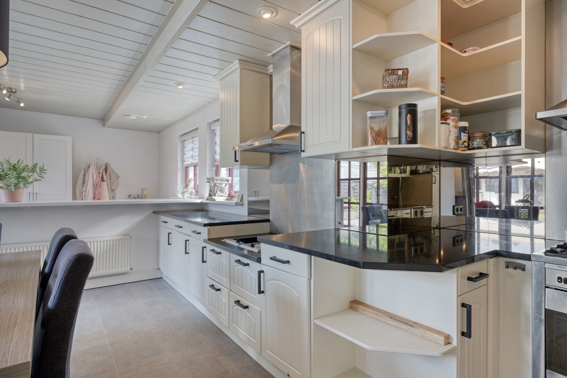 Vrijstaande woning te koop: Leerlooierij 9-9A, Steenbergen