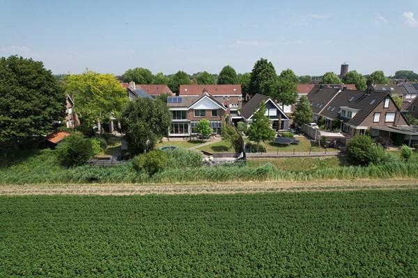 Hazershil 9, Steenbergen