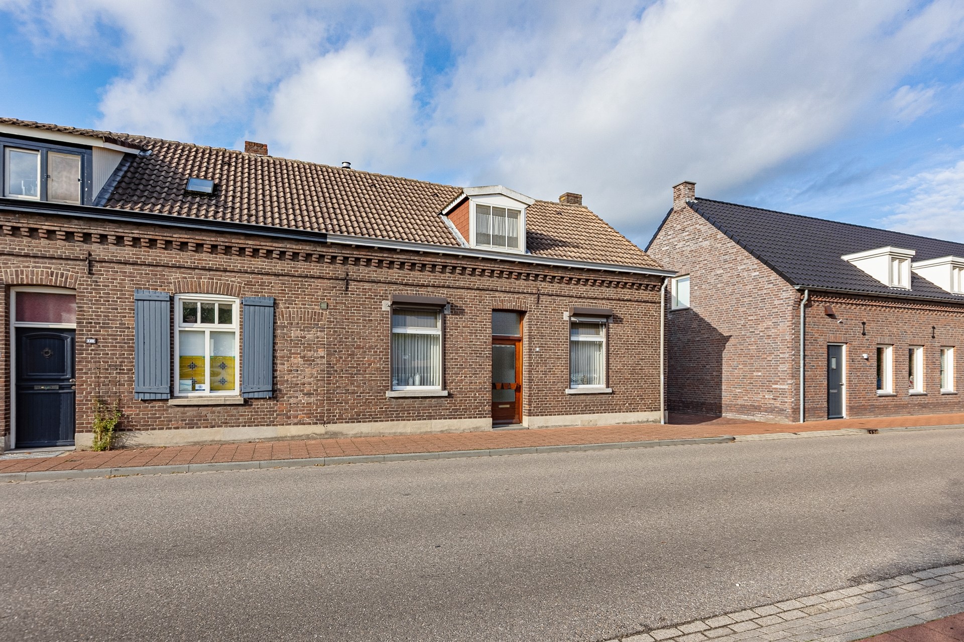 Twee-onder-één-kap te koop: Walk 3, Heythuysen