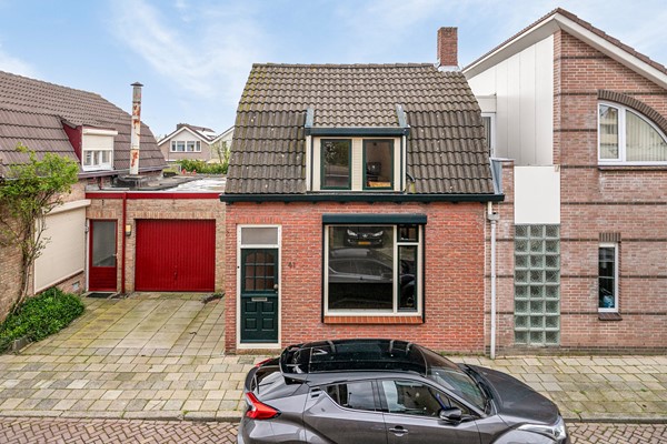 Sold subject to conditions: Oosterstraat 41, 4671 BX Dinteloord