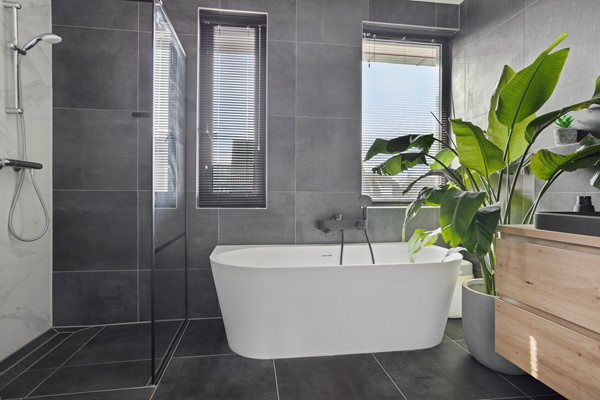 Medium property photo - Dotterbloem 10, 4616 AS Bergen op Zoom