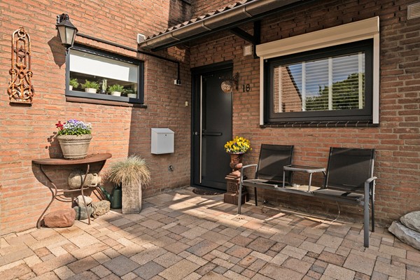 Medium property photo - Zuideinde 18, 4671 BK Dinteloord