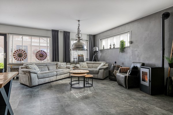 Medium property photo - Zuideinde 18, 4671 BK Dinteloord