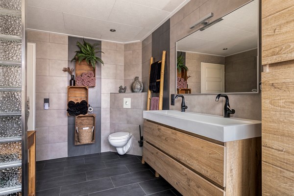 Medium property photo - Zuideinde 18, 4671 BK Dinteloord