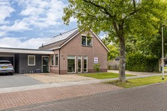 Te koop: Ruim en comfortabel wonen met 5 slaapkamers op een fraai hoekperceel!