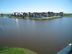 Koop: Geuzehoeke 13, 9133 EA Eanjum