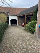 buiten poortentree vanuit rijksweg.jpeg