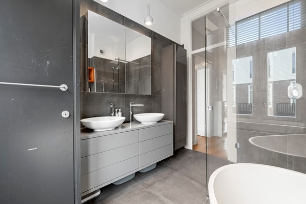 Medium property photo - Valeriusstraat 235-2, 1075 GA Amsterdam