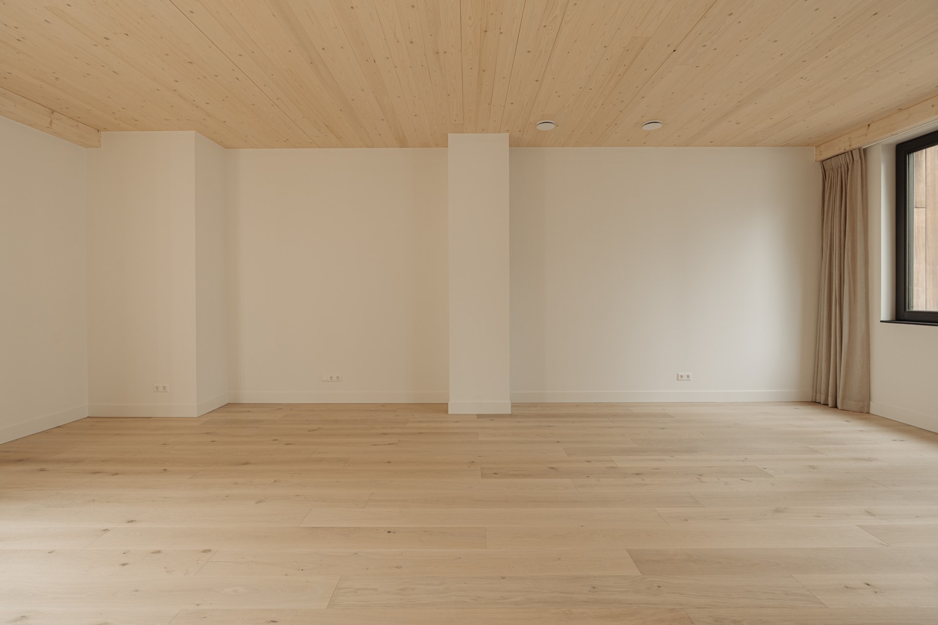 Appartement te huur: Joan Muyskenweg 21B9, Amsterdam
