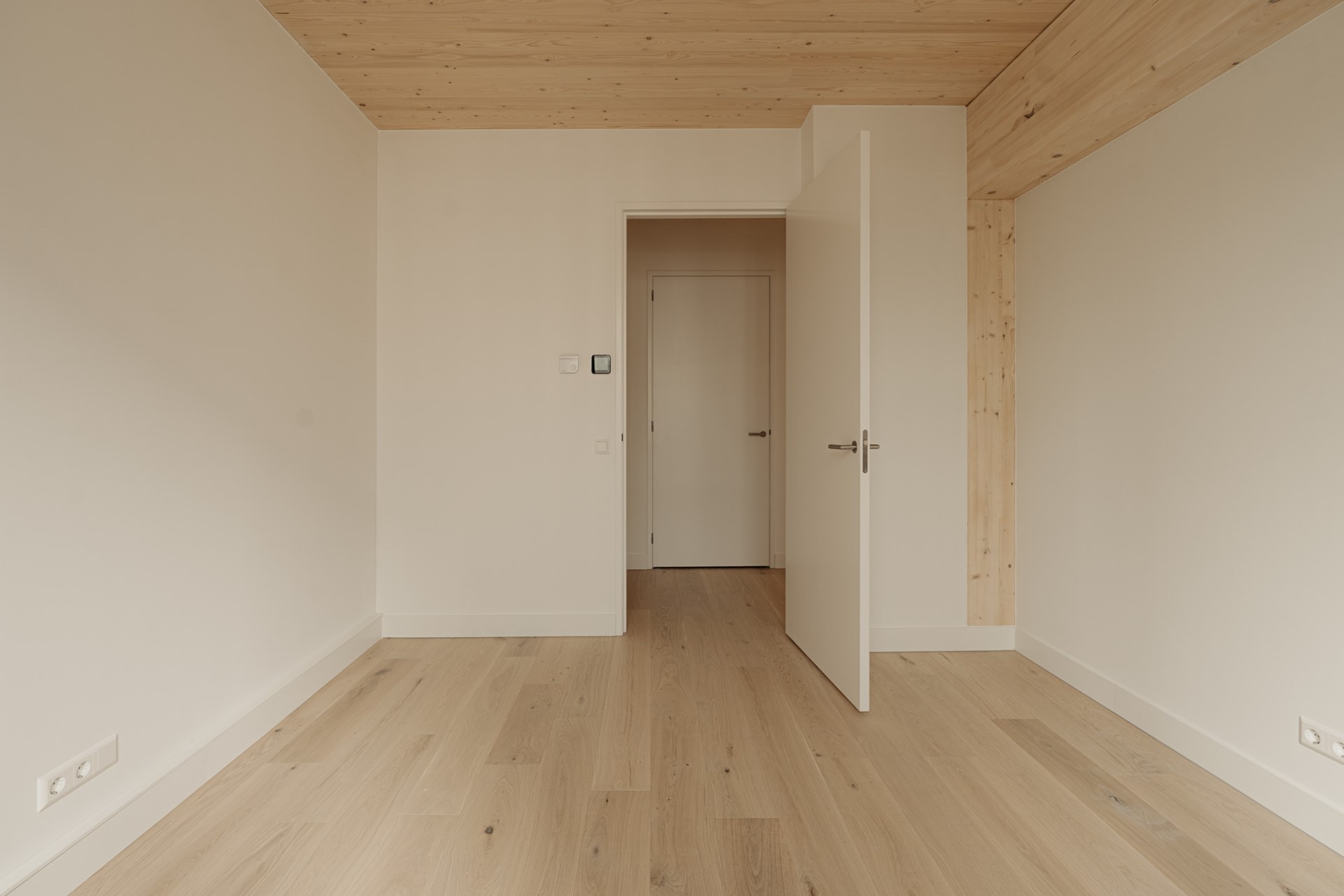 Appartement te huur: Joan Muyskenweg 21B9, Amsterdam