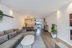 Tussenwoning te koop: Multatuliweg 53, Almere