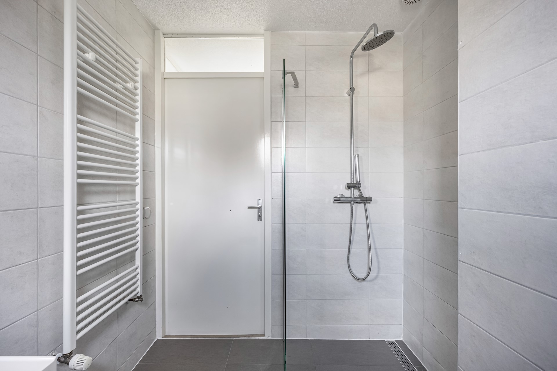 Tussenwoning te koop: Multatuliweg 53, Almere