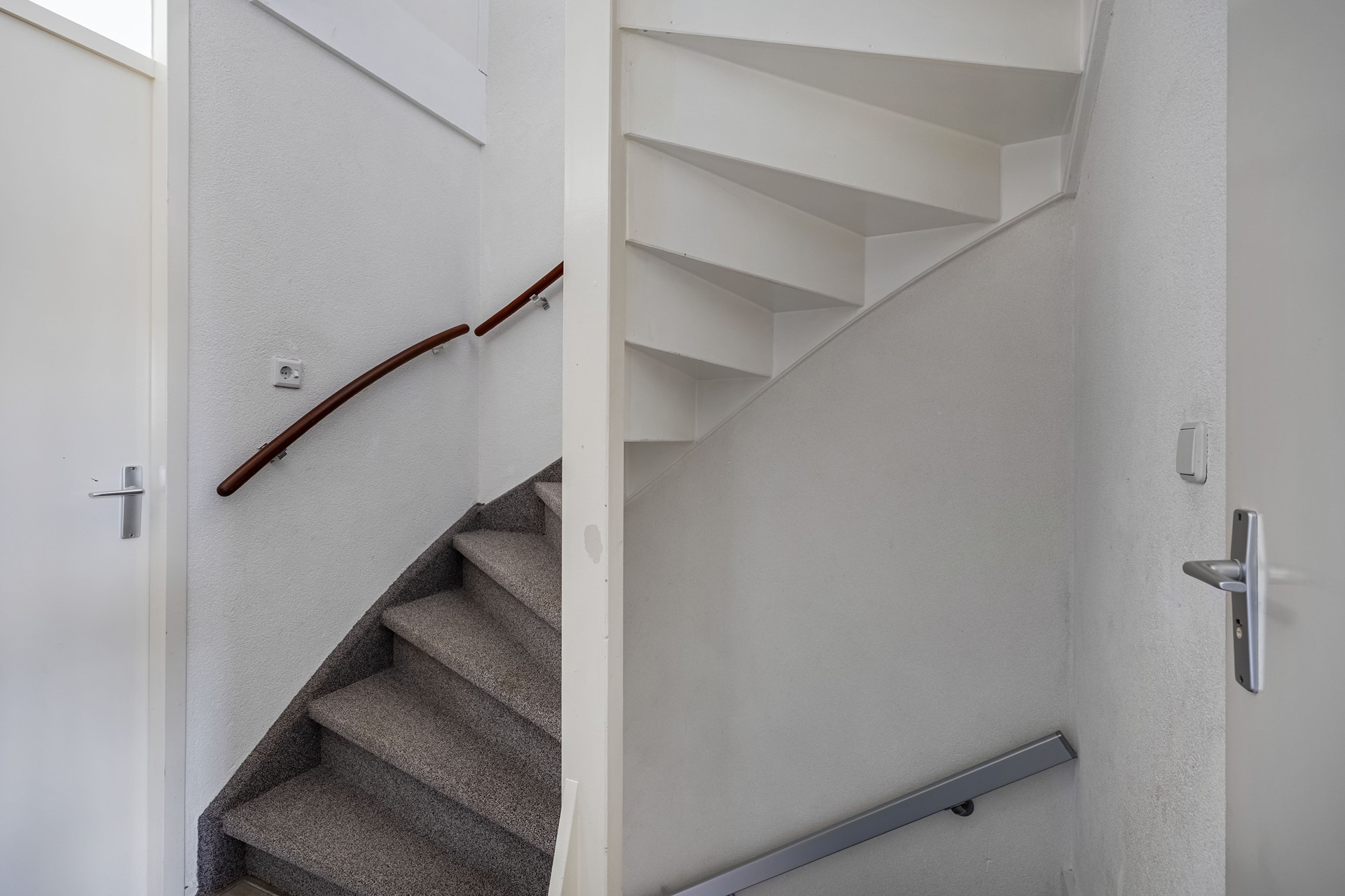 Tussenwoning te koop: Multatuliweg 53, Almere