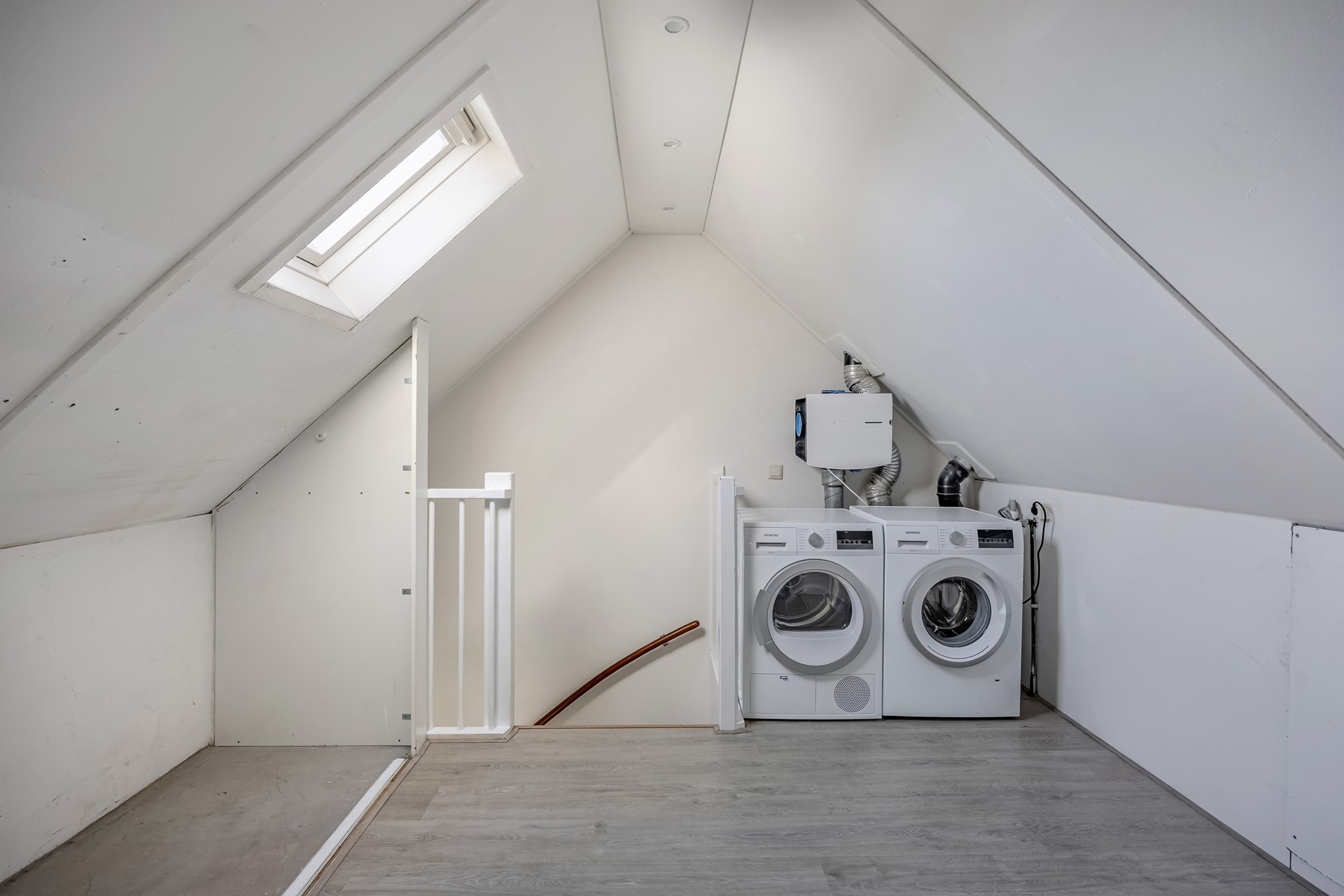 Tussenwoning te koop: Multatuliweg 53, Almere