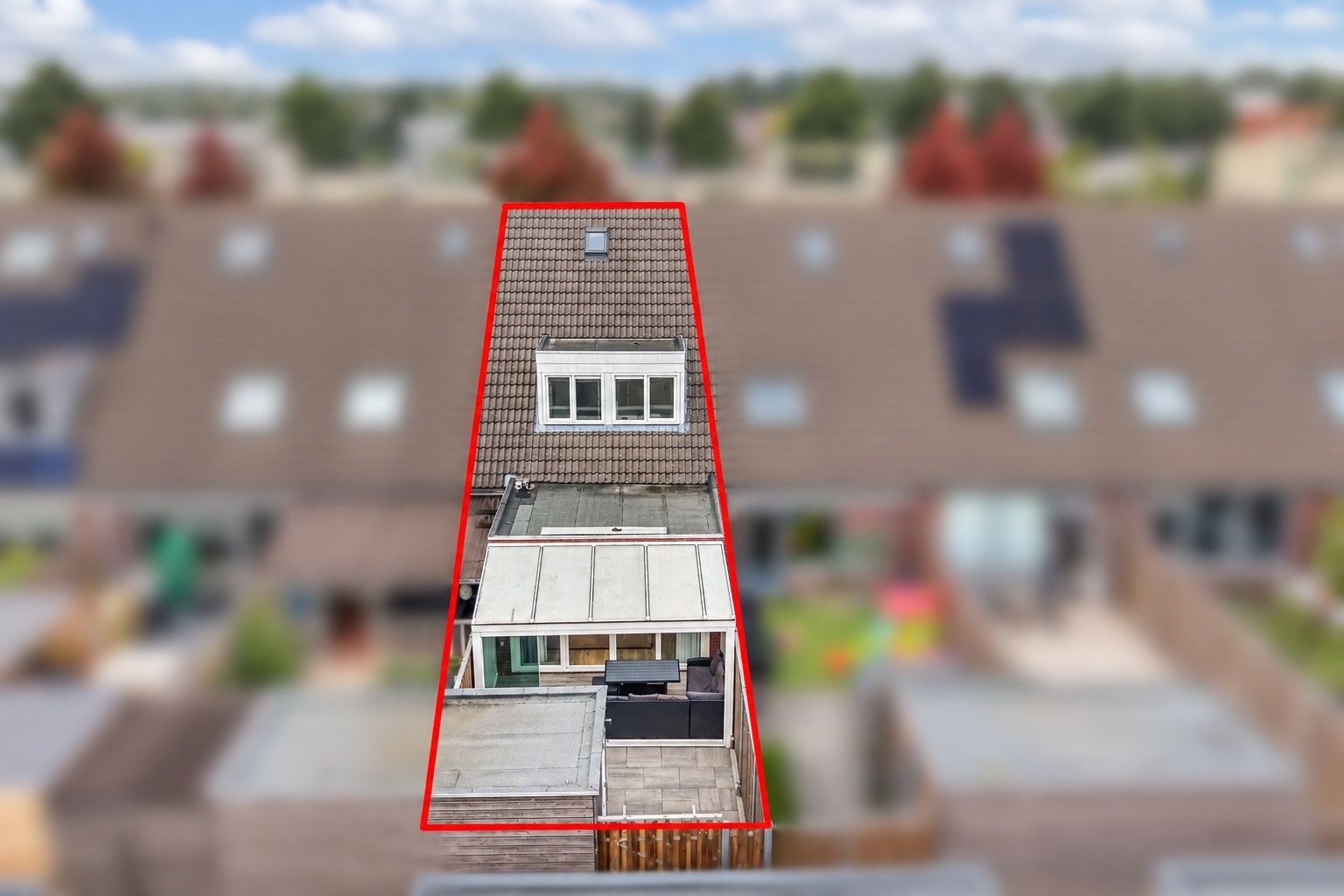 Tussenwoning te koop: Multatuliweg 53, Almere