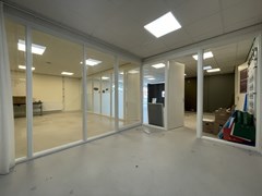 Bedrijfsruimte-Utrecht-Te-Huur-Showroom-Huren-Next-Step-Bedrijfsmakelaars (5).JPG