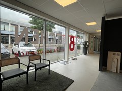 Bedrijfsruimte-Utrecht-Te-Huur-Showroom-Huren-Next-Step-Bedrijfsmakelaars (2).JPG