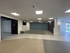 Bedrijfsruimte-Utrecht-Te-Huur-Showroom-Huren-Next-Step-Bedrijfsmakelaars (16).JPG