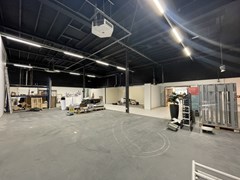 Bedrijfsruimte-Utrecht-Te-Huur-Showroom-Huren-Next-Step-Bedrijfsmakelaars (25).JPG