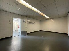 Te-Huur-Bedrijfsruimte-Aalsmeer-Huren-Turfstekerstraat-51-Next-Step-Bedrijfsmakelaars-Productieruimte (6).JPG