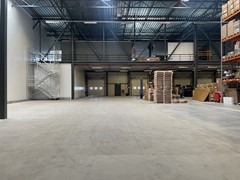 Te-Huur-Bedrijfsruimte-Amsterdam-Next-Step-Bedrijfsmakelaars-Warehouse-Huren-For-Rent (7).JPG