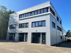 Bedrijfsruimte-Purmerend-Te-Huur-Met-Kantoorruimte-Huren-Next-Step-Bedrijfsmakelaars (6).jpg