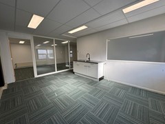 Bedrijfsruimte-Huren-Delft-Next-Step-Bedrijfsmakelaars-Kleveringweg-Te-Huur (6).JPEG