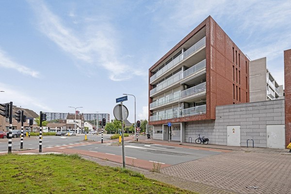 Medium property photo - Julianapark 82, 5046 GB Tilburg