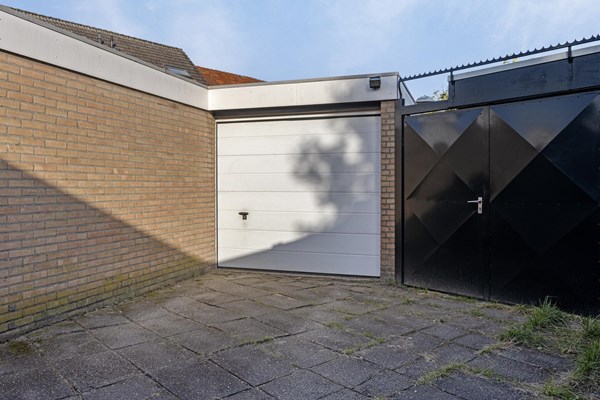 Medium property photo - Vredeman de Vriesstraat 50a, 5041 GS Tilburg