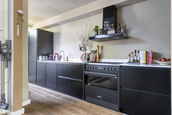 Medium property photo - Jan Pieterszoon Coenstraat 77, 5018 CR Tilburg