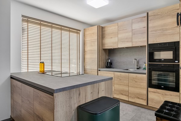 Medium property photo - Van Oosterzeestraat 27, 5012 KN Tilburg