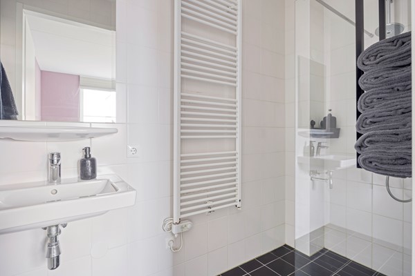 Medium property photo - Galjoenstraat 28-12, 5017 CN Tilburg