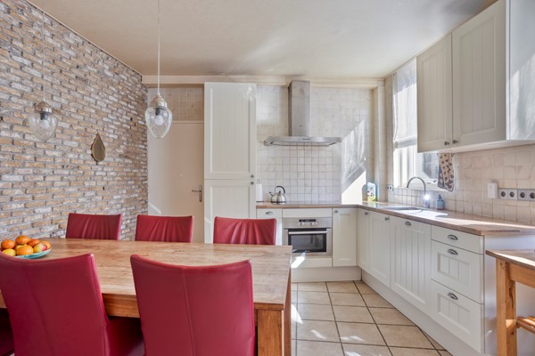 Medium property photo - Broekhovenseweg 111a, 5021 LC Tilburg