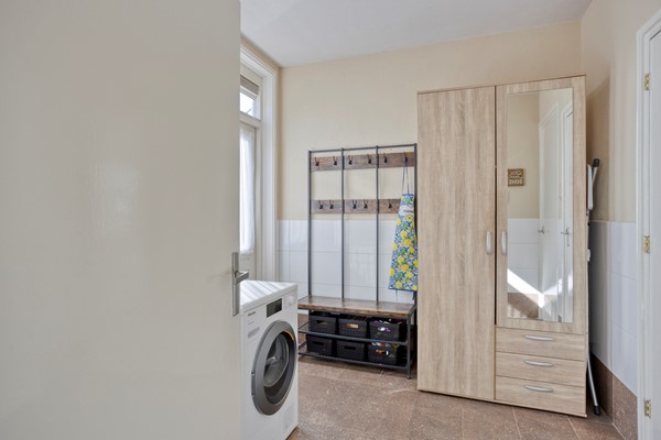 Medium property photo - Broekhovenseweg 111a, 5021 LC Tilburg