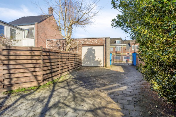 Medium property photo - Broekhovenseweg 111a, 5021 LC Tilburg