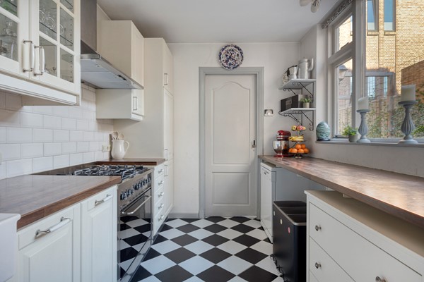 Medium property photo - Broekhovenseweg 126, 5021 LJ Tilburg