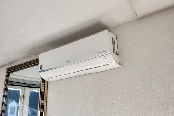 Medium property photo - Broekhovenseweg 126, 5021 LJ Tilburg