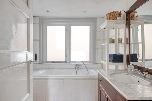 Medium property photo - Broekhovenseweg 126, 5021 LJ Tilburg