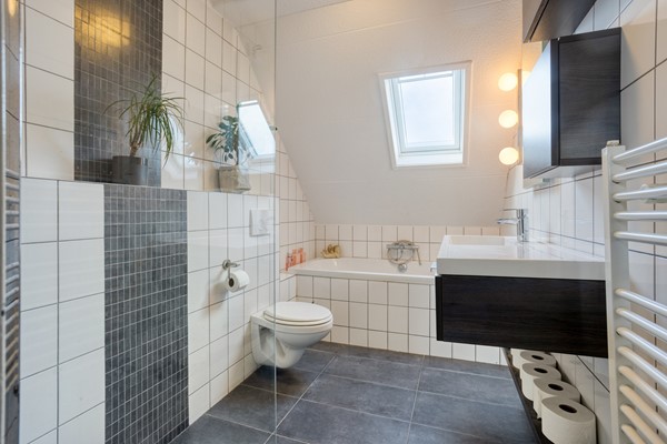 Medium property photo - Benthuizenstraat 64, 5043 AS Tilburg